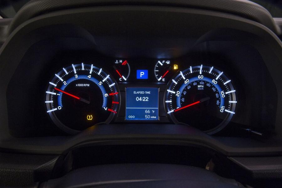  Toyota 4Runner 2014 года  (фото 8 из 55)